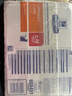 Hill's Feline Diet c/d Urinary Care Cat Food - Chicken- 24 cans